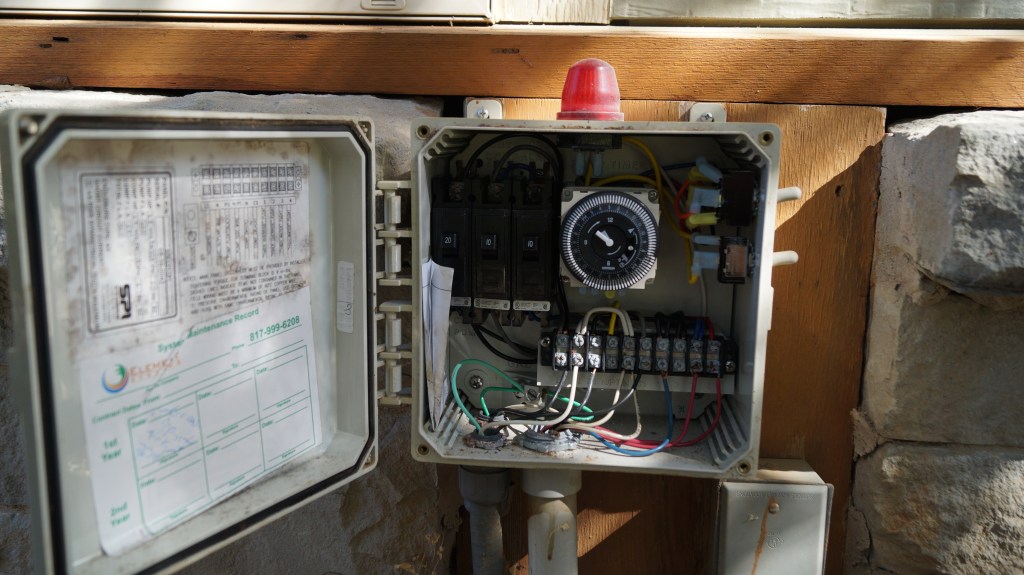 Cond Service Main Box Service & Maintenance